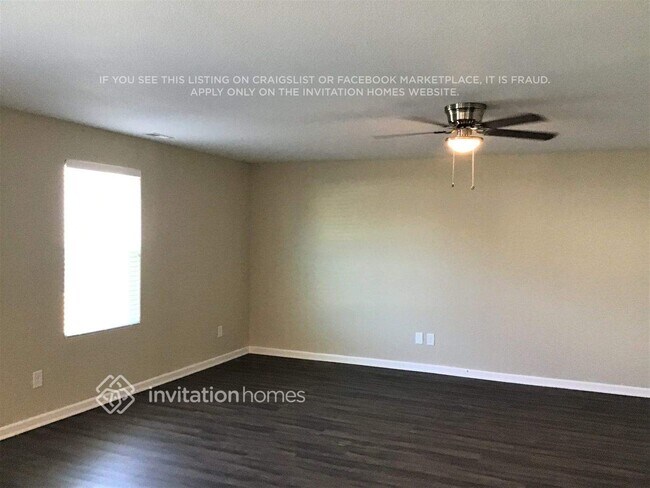 Photo - 705 Fauna St