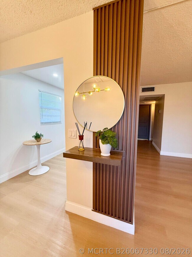 9774 Glades Rd Unit J