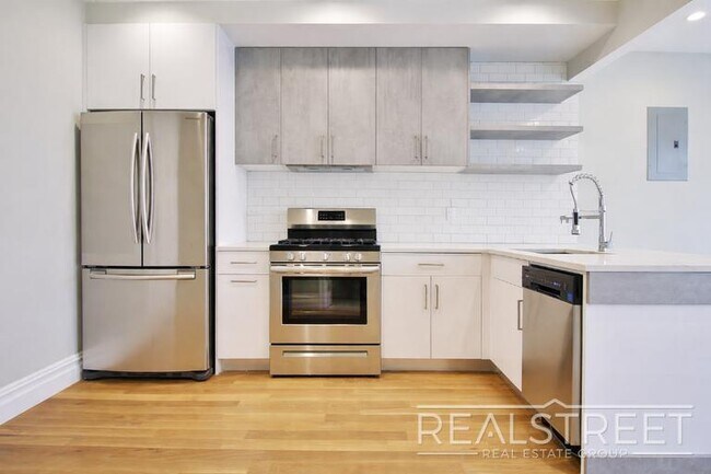 Photo - Stunning New 1 Bed in Bed Stuy Condo building Unidad 3B
