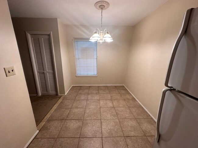 Photo - 3820 Country Club Rd Apartment Unit I