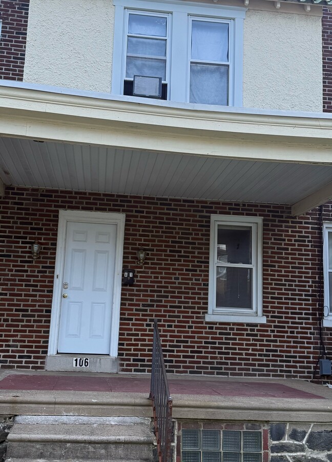 Photo - 106 W 35th St House