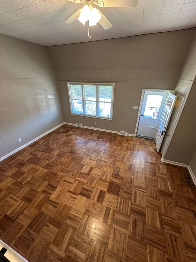 Photo - Beautifully Renovated 3-Bedroom Split-Leve...