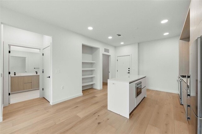 Photo - 2209 S 1st St Unit 224