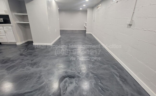 Photo - 400/402 Barth Ave Unidad 402b