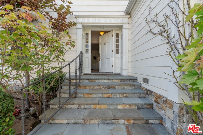 Photo - 643 Westholme Ave