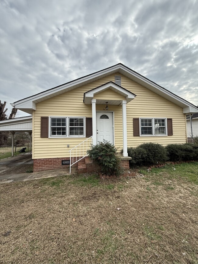 Building Photo - 75 E 3rd St NE