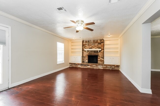 Photo - 10122 Woodhollow Dr