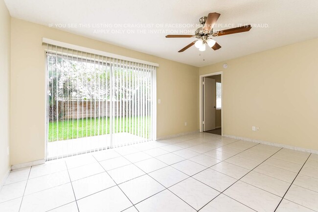 Photo - 890 Kentucky Woods Ln E