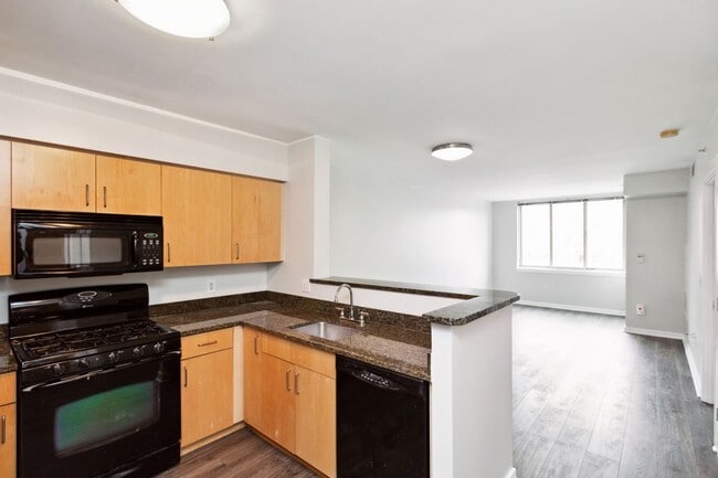 Photo - 1000 New Jersey Ave SE