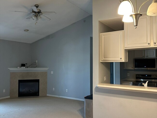 Photo - 3 Bedroom Apartment Style Condo in West De...