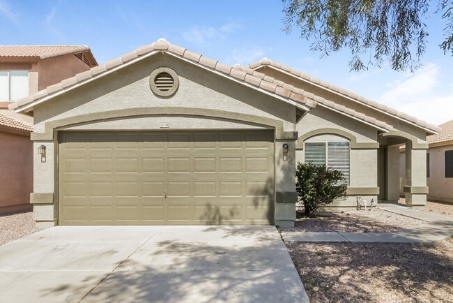 Photo - 13748 W Keim Dr House