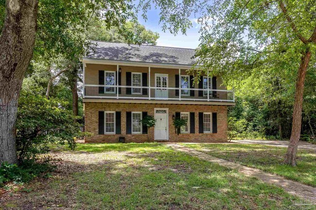 Building Photo - 424 W Lee St