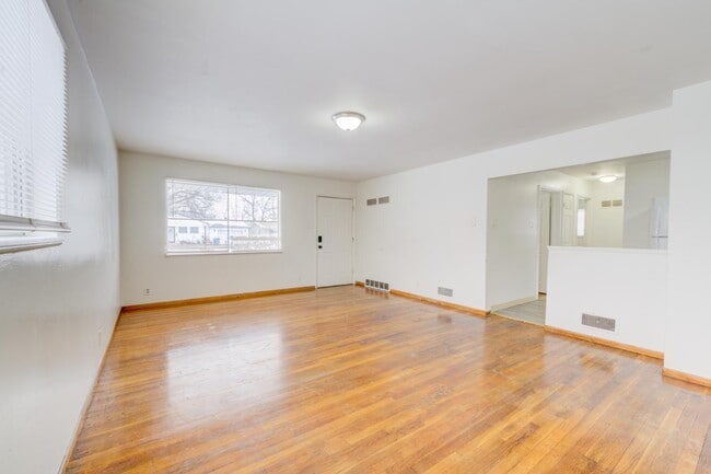 Building Photo - 10219 Hobkirk Dr