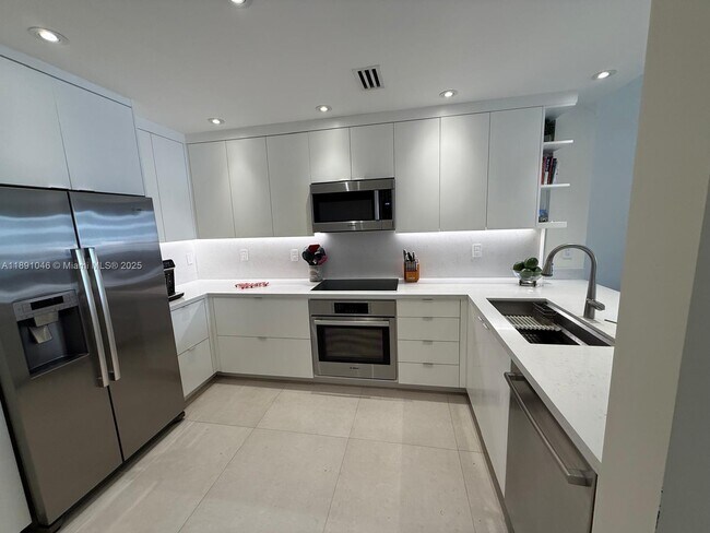 Photo - 201 Crandon Blvd Unit 632