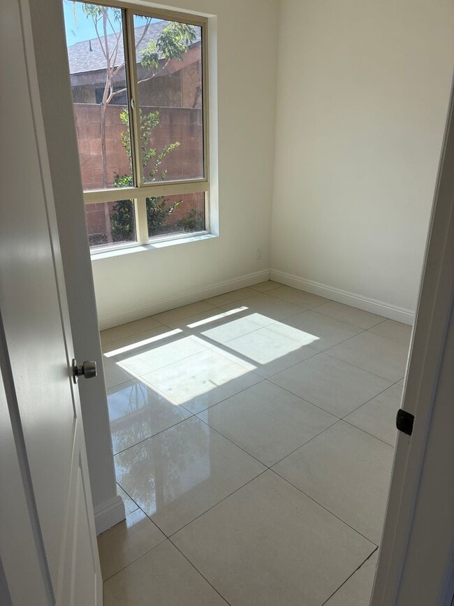 9619 Longden Ave Unit 9621