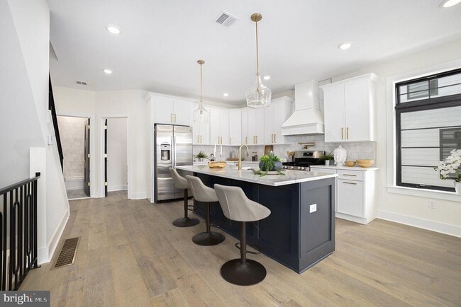 Photo - 7519R Ridge Ave