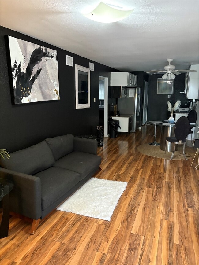 Photo - 2201 Nettleton St