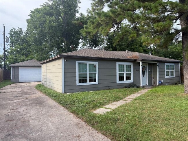 Photo - 4121 Clover St House