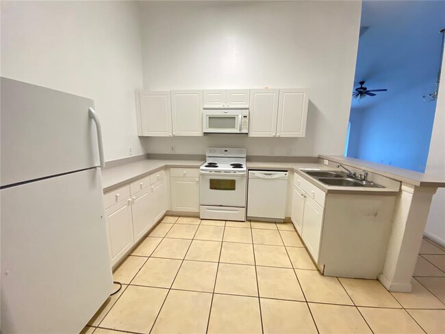 Photo - 2810 Club Cortile Cir Unit B