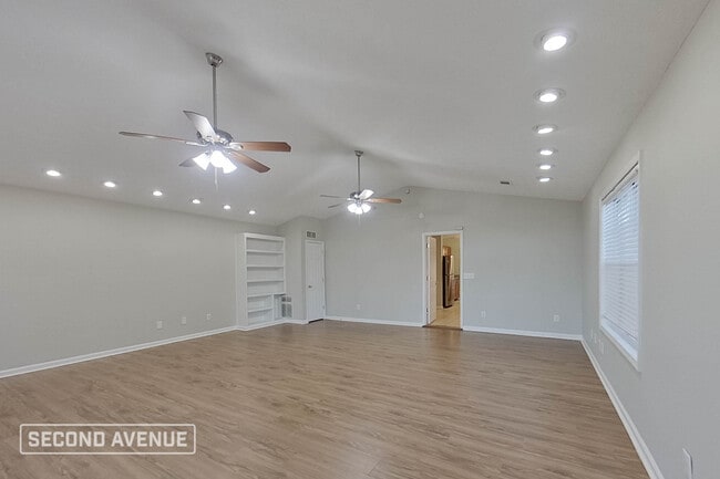 Photo - 3703 Windy Hill Dr SE