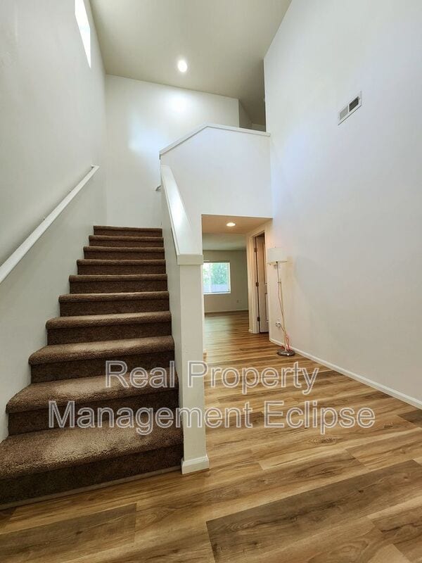 Photo - 8431 10th Pl SE