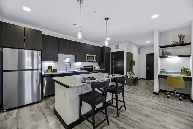 Photo - Istana At Wurzbach