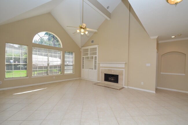 Photo - 17415 Fountainview Cir