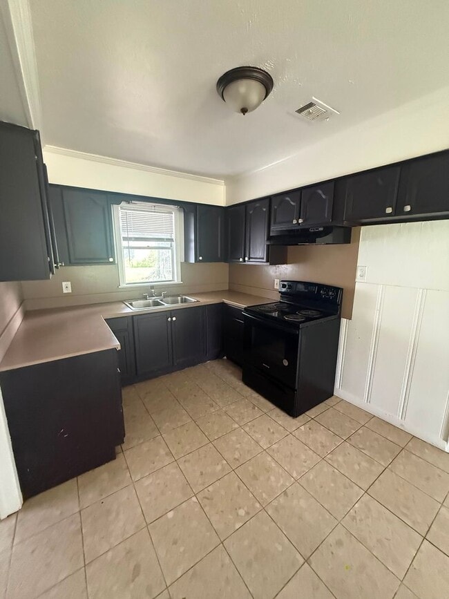 Photo - 5720 Shivers Dr