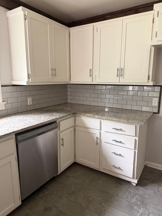 Photo - 322 S 6th St