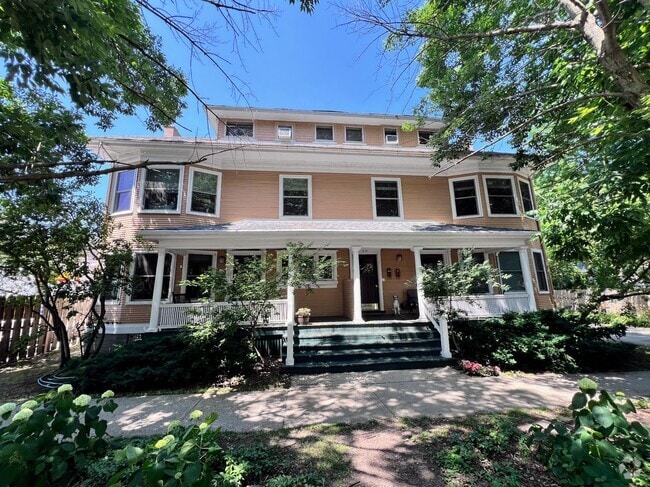 Building Photo - 519 Hamilton St Rental