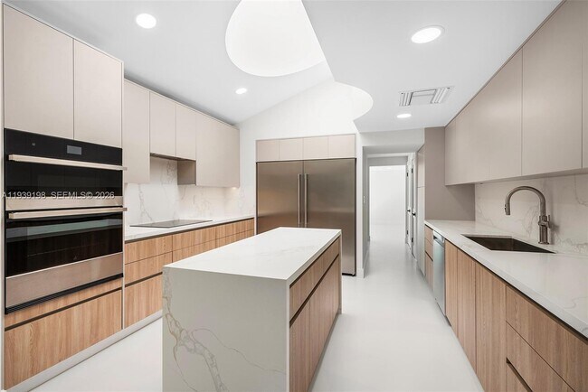 Photo - 7540 Los Pinos Blvd