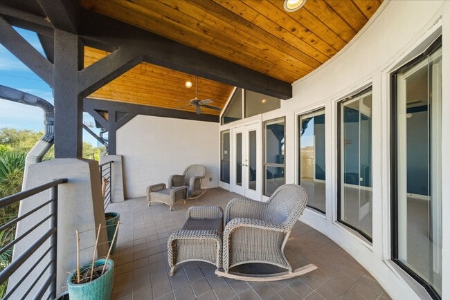 Photo - 1628 Van Buren St