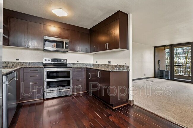 Photo - 111 SW Harrison St Unidad Apt 7D