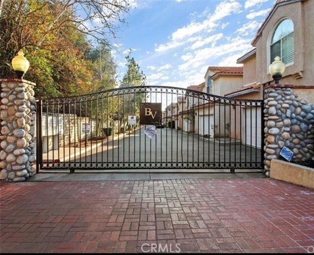 Photo - 13775 Glenoaks Blvd Casa