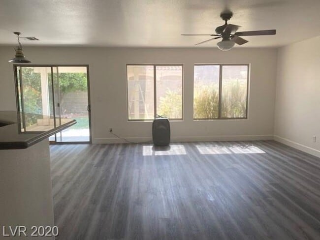 Photo - Gorgeous SW Las Vegas 3 beds, 2.5 baths. L...