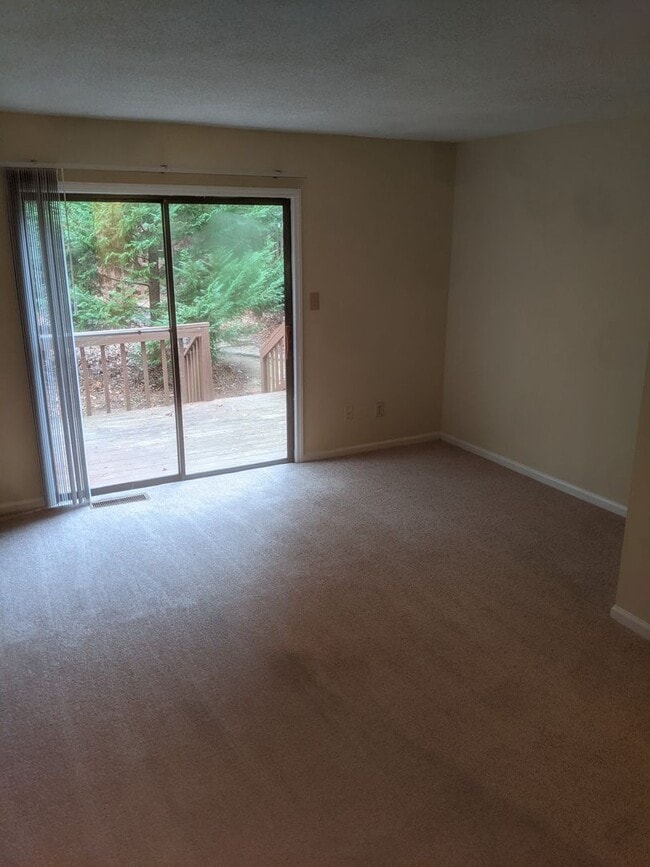 Photo - Chapel Hill / Weatherstone Townhouse