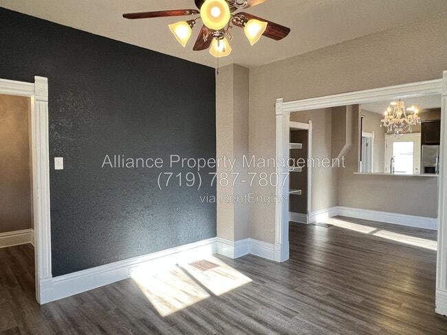 Photo - 743 N Walnut St