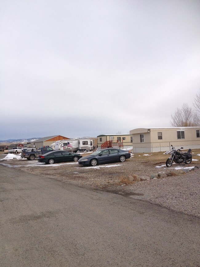 Photo - Dakota Valley Park Mobile Home Park