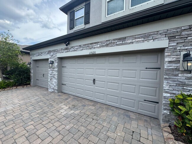 Photo - Spacious 5-Bedroom Riverview Home
