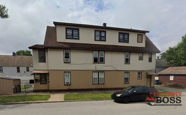 Building Photo - 2404 White Oak Ave Rental