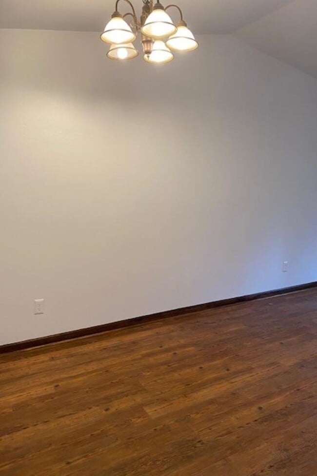 Photo - 177 Whetherbine Way W