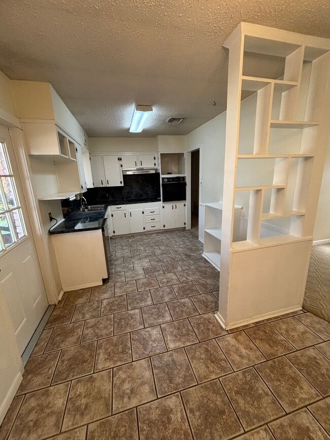 Photo - Central Bossier Beauty!