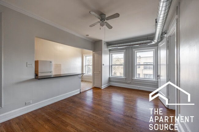 Building Photo - 2712 N Milwaukee Ave Unit 305