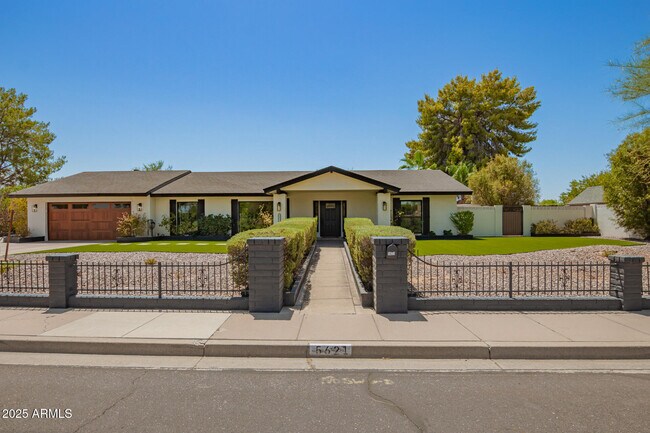 Building Photo - 5621 E Sweetwater Ave Rental