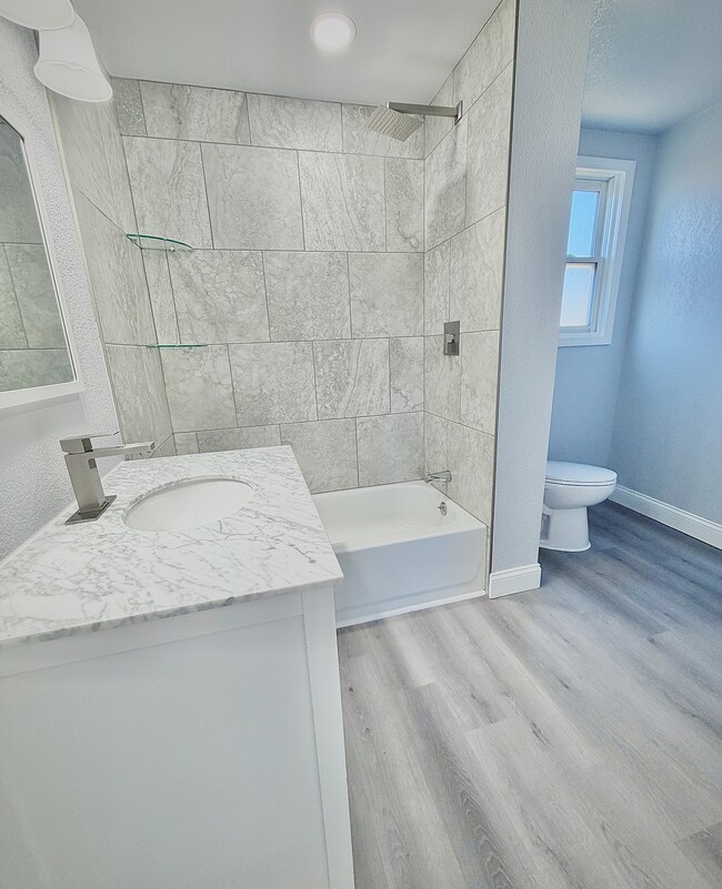 Photo - 1713 Maple St Unit #2