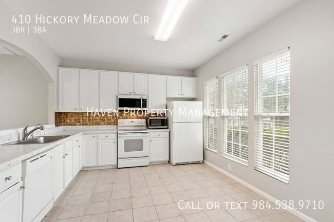 Photo - 410 Hickory Meadow Cir