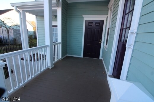 Building Photo - 16 Main St Unit 16LF Main Street