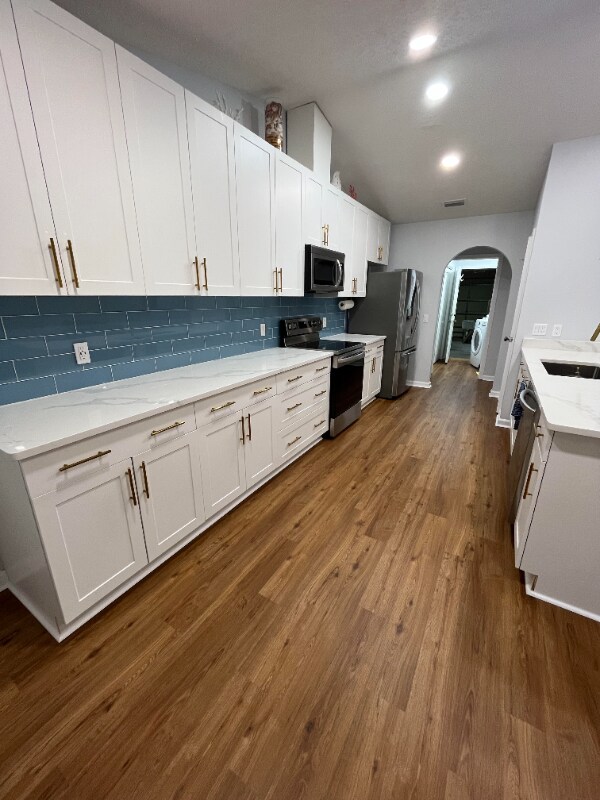 Photo - 331 Brady Way