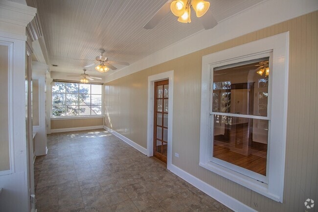 Building Photo - 1101 San Pedro Ave Unit A Rental