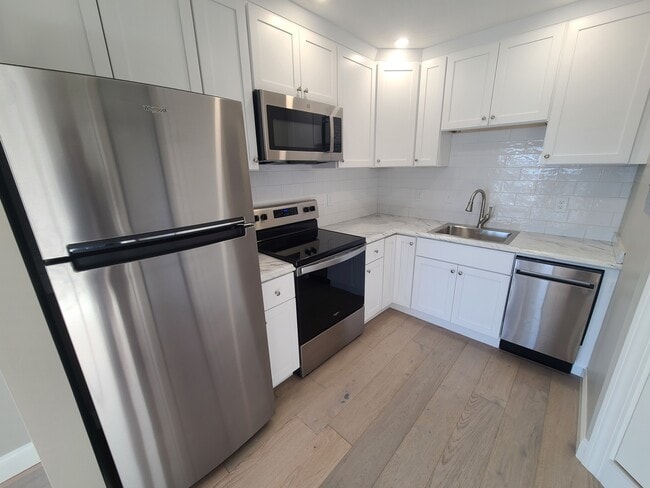 Photo - 77 Harbor View Ave Unit B